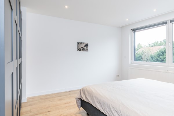 Foto - Te koop: Instapklaar gemoderniseerde geschakelde 2 onder 1 kap woning met voldoende woonoppervlakte, garage, berging en tuin in Simpelveld (Huls)